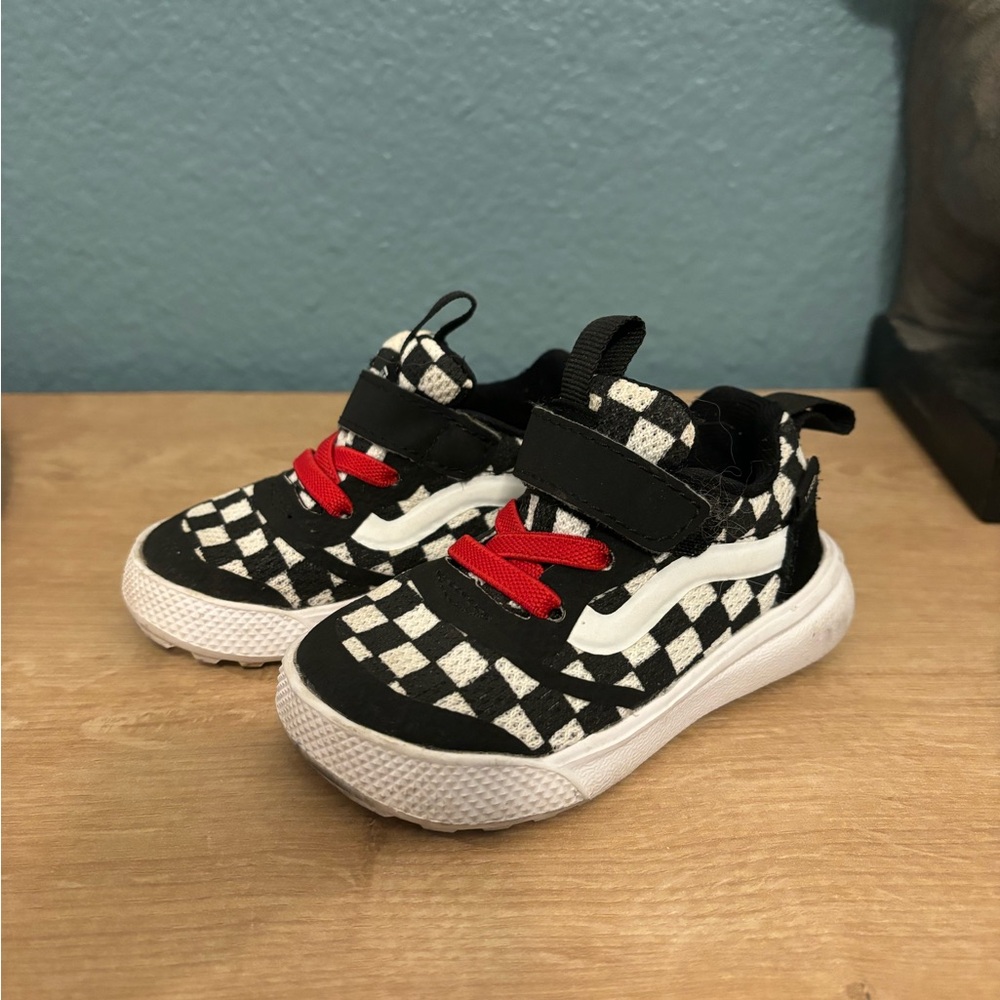 Toddler vans size 4